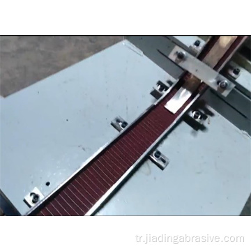 Mil çarkı için monte edilmiş kanatlı çark yapma makinesi